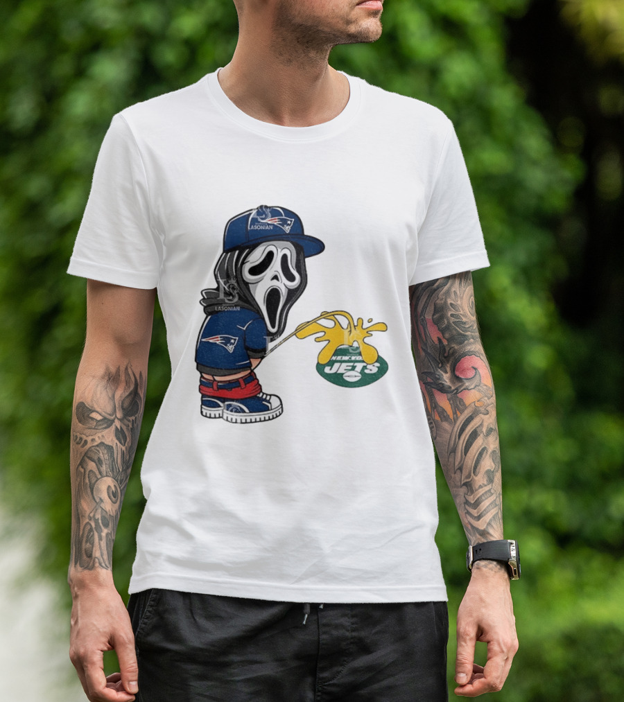 New England Patriots Ghostface Urinating On New York Jets T-Shirt