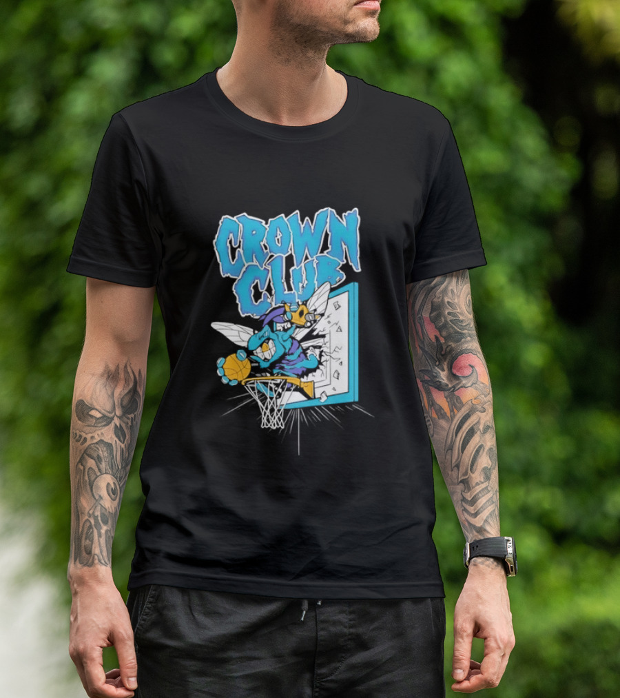 Crown Club Charlotte Hornets Basketball Dunking T-Shirt