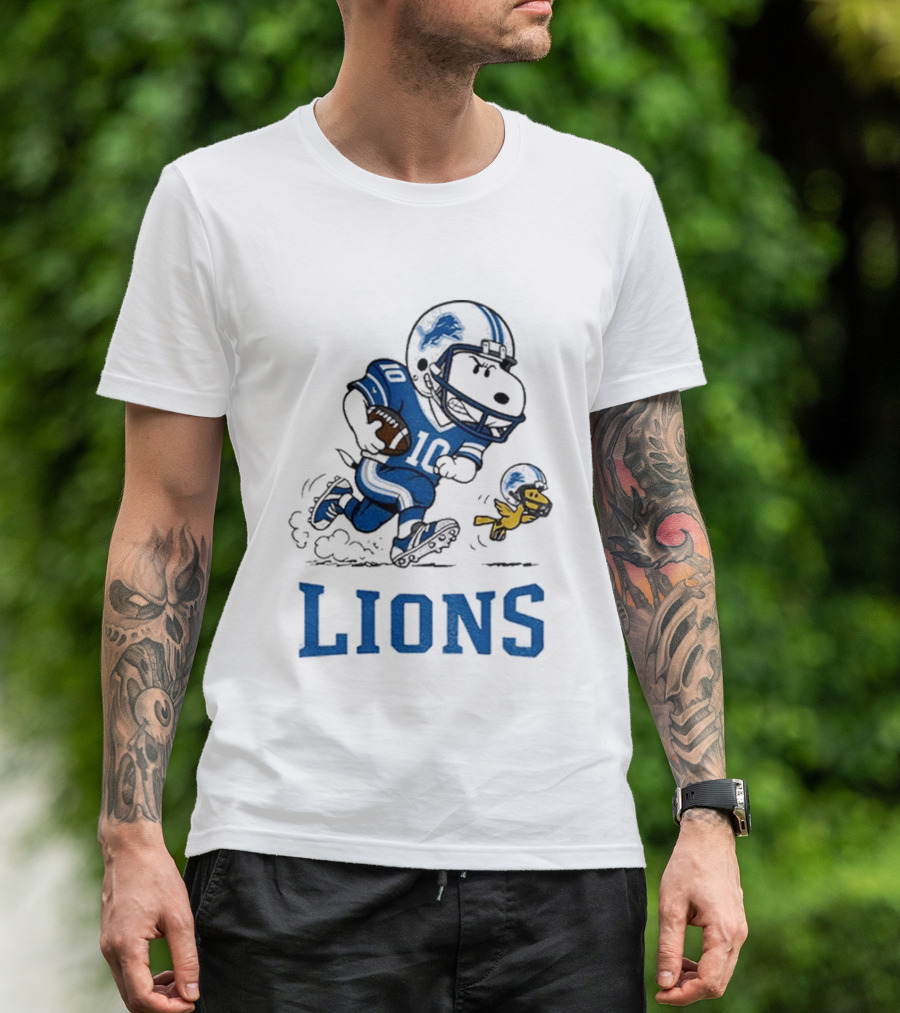 Detroit Lions Snoopy Woodstock Football Run T-Shirt