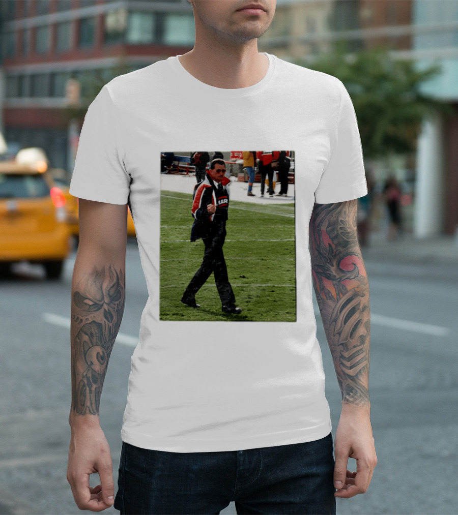 Mike Ditka Chicago Bears Coach Iconic Sideline Moment T-Shirt