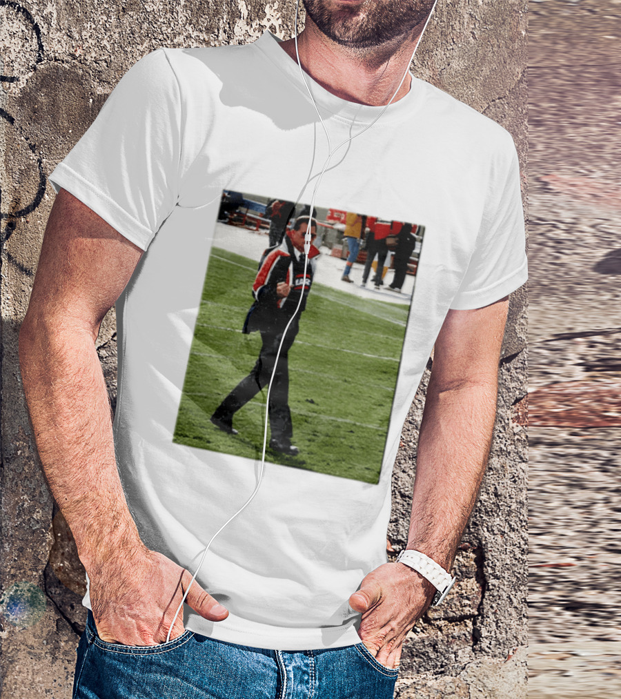 Mike Ditka Chicago Bears Coach Iconic Sideline Moment T-Shirt