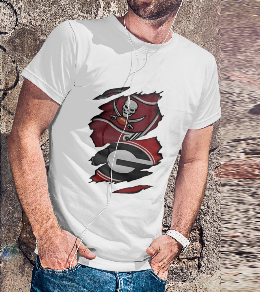 Tampa Bay Buccaneers Georgia Bulldogs Torn Fabric NCAA Collaboration T-Shirt