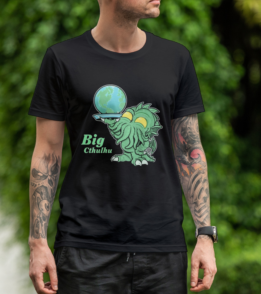 Big Cthulhu Holding The World Lovecraft T-Shirt