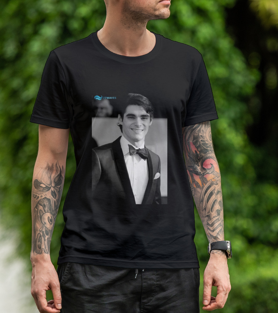 77Waves RJ Mitte Walter White's Son Breaking Bad T-Shirt