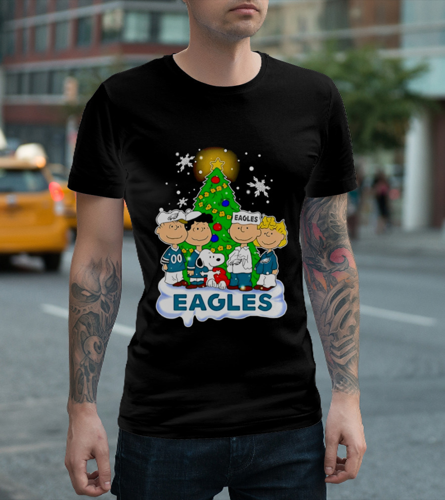 Peanuts Characters Christmas Tree Philadelphia Eagles T-Shirt