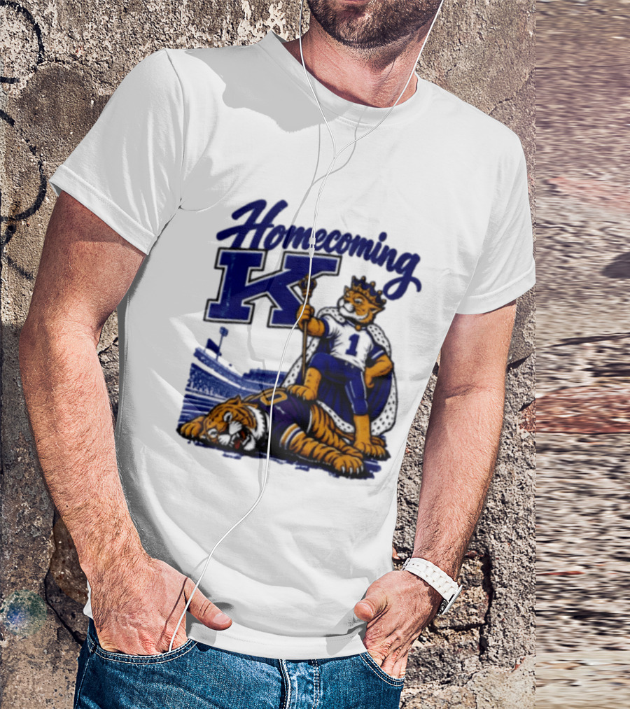 Homecoming K Wildcat King Stands Over Defeated Tiger Stadium Scene T-Shirt