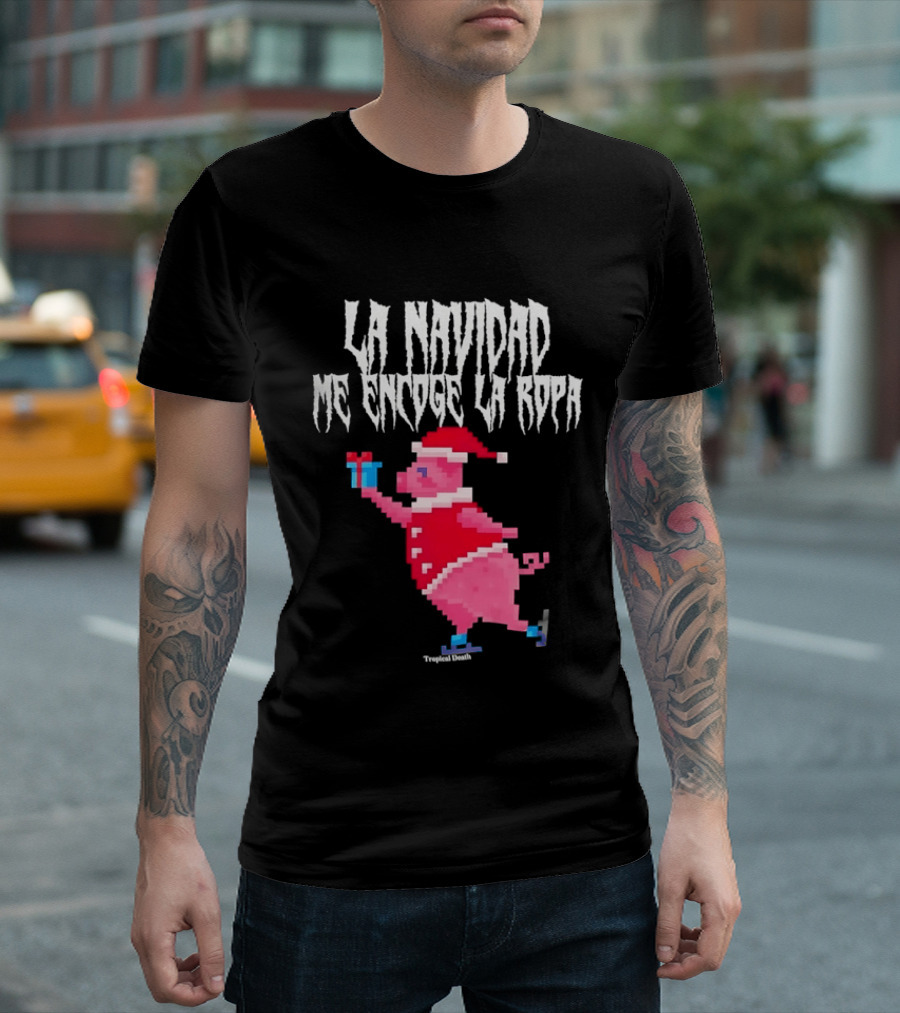 La Navidad Me Encoge La Ropa Tropical Death Pig Santa Holding T-Shirt