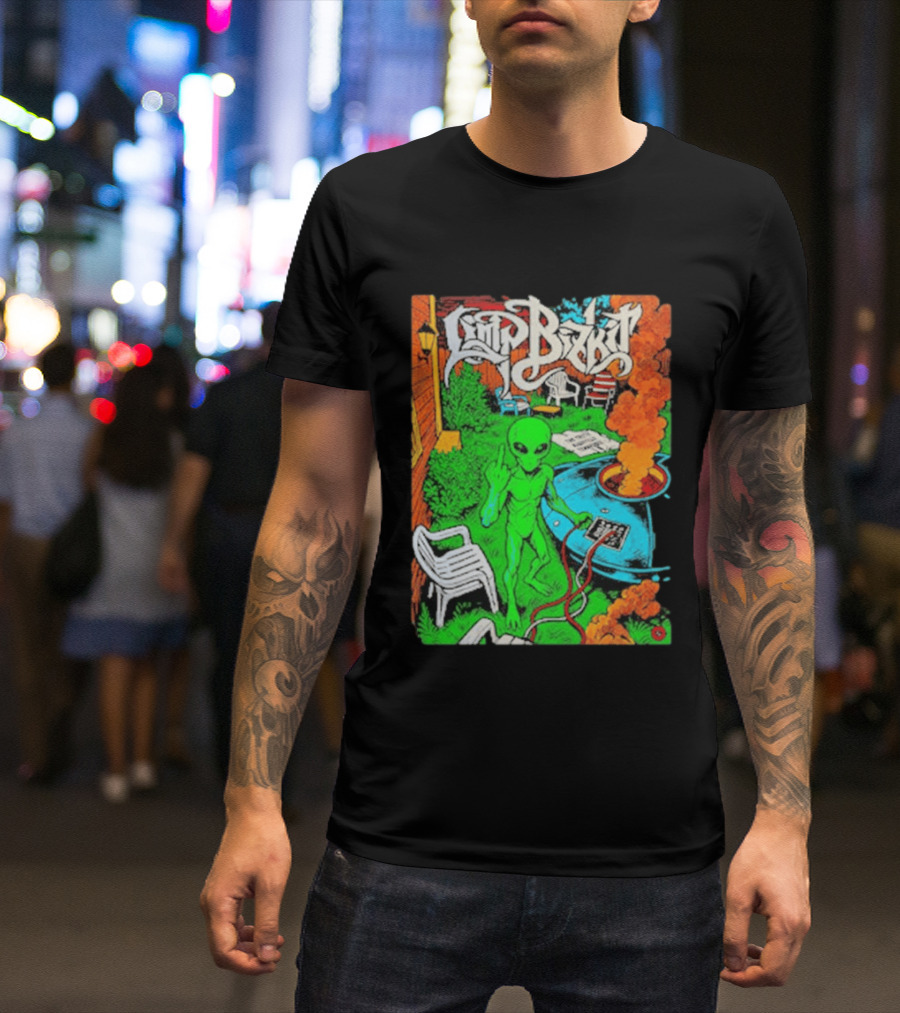 Limp Bizkit Alien Backyard Scene Nashville Tennessee The Truth October 11 And 12 2026 T-Shirt