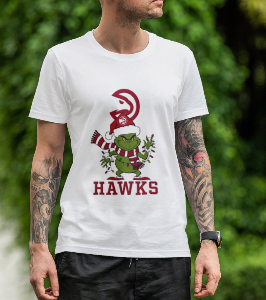 Grinch Atlanta Hawks Christmas Heart Hands 2026 T-Shirt