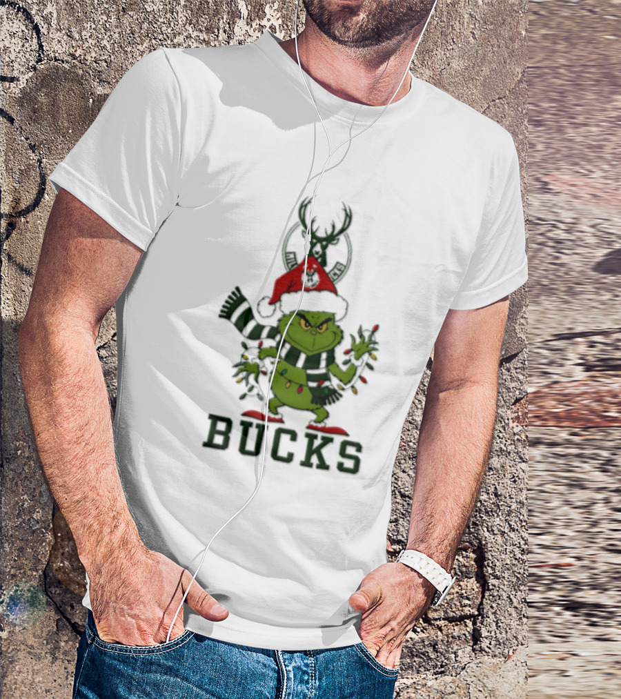 Milwaukee Bucks Grinch Christmas 2026 Heart Hands T-Shirt