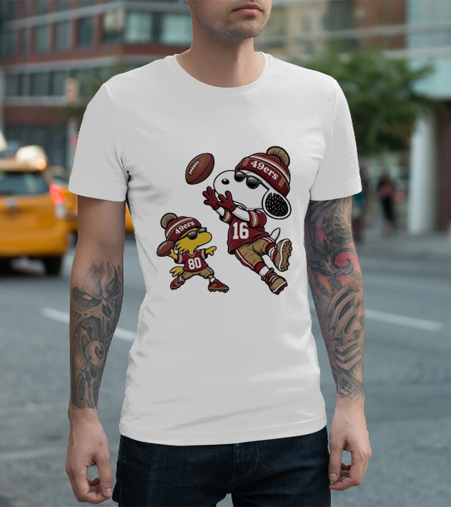 San Francisco 49ers Snoopy Woodstock Football Players Number 16 80 T-Shirt
