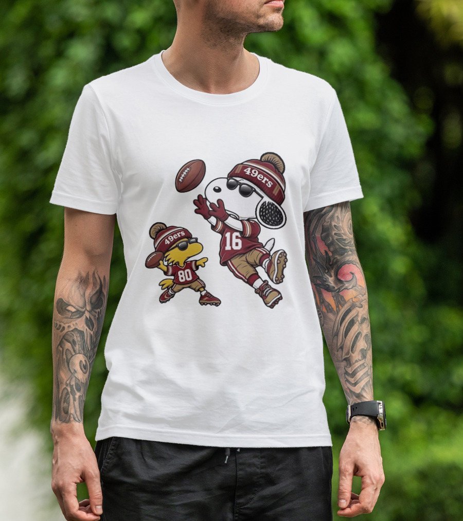 San Francisco 49ers Snoopy Woodstock Football Players Number 16 80 T-Shirt