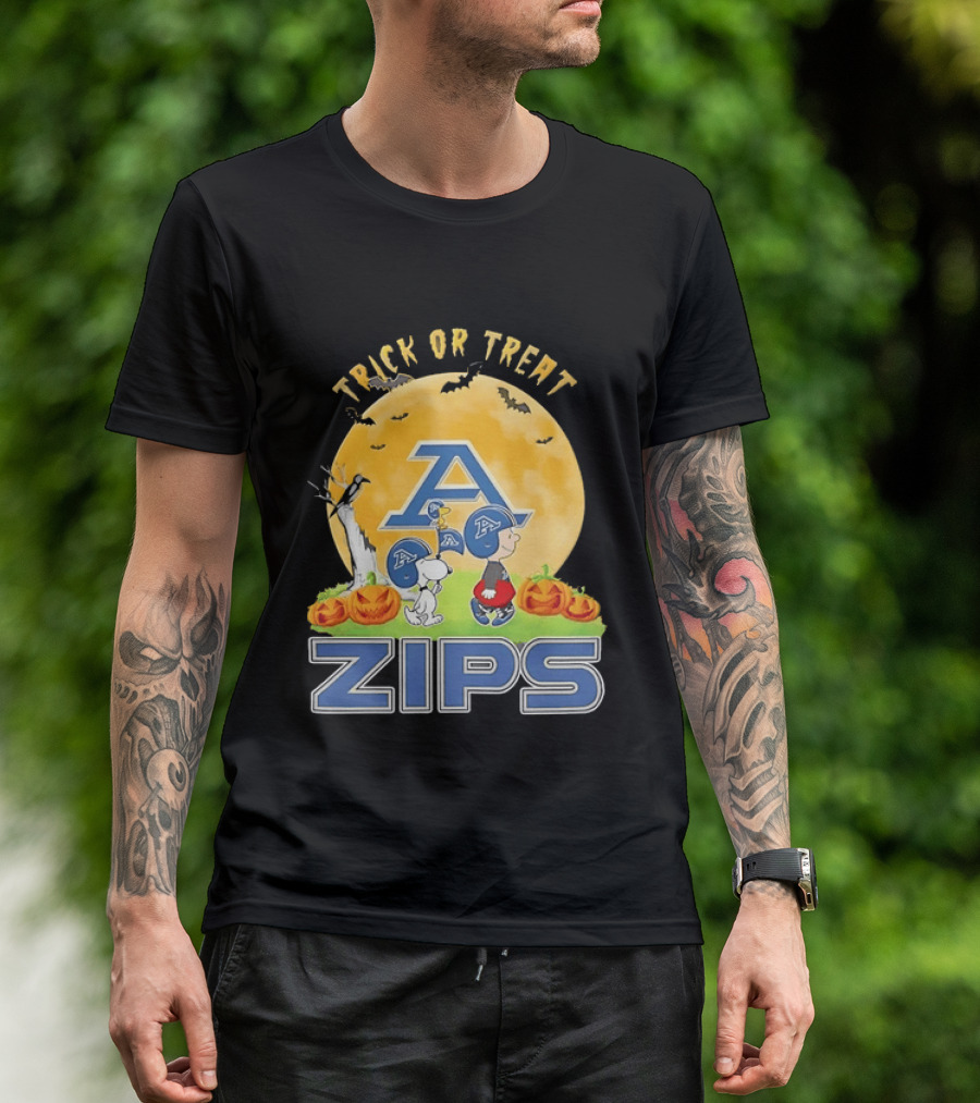 Charlie Brown Snoopy Woodstock Akron Zips Halloween Trick Or Treat Moon Walk T-Shirt