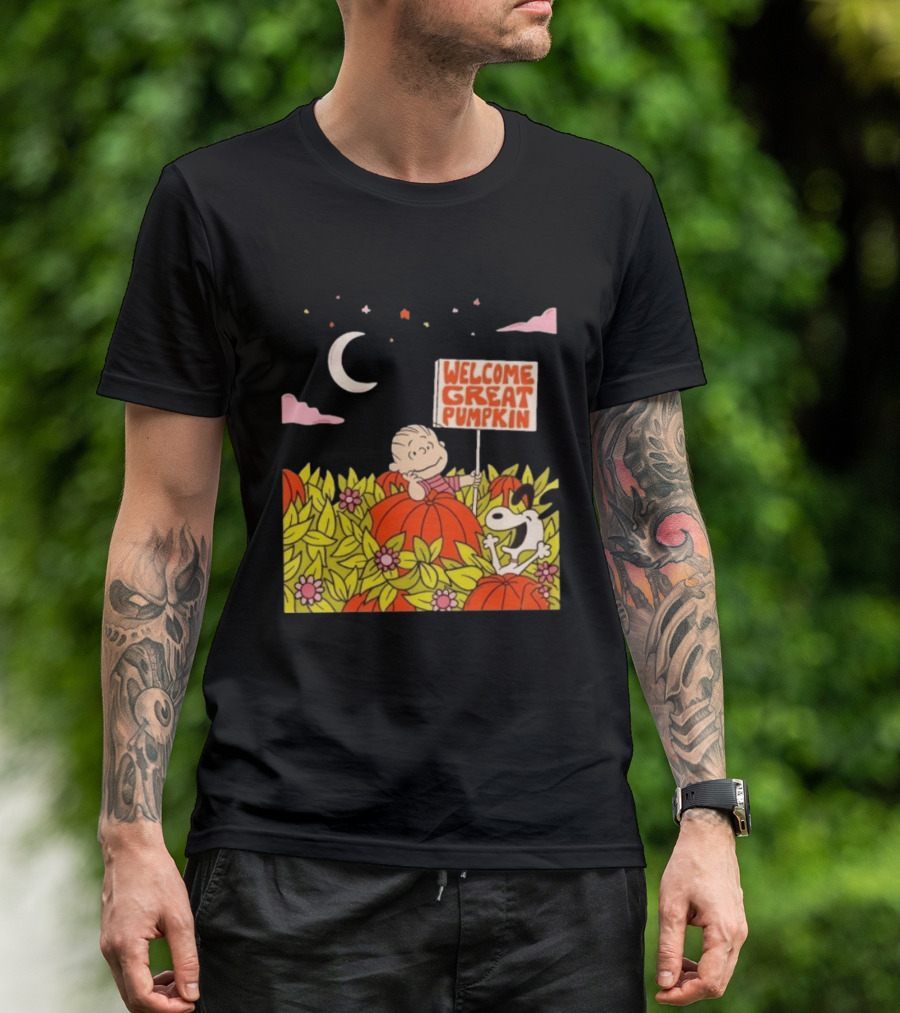 Linus And Snoopy Welcome Great Pumpkin Peanuts Moonlit Patch T-Shirt
