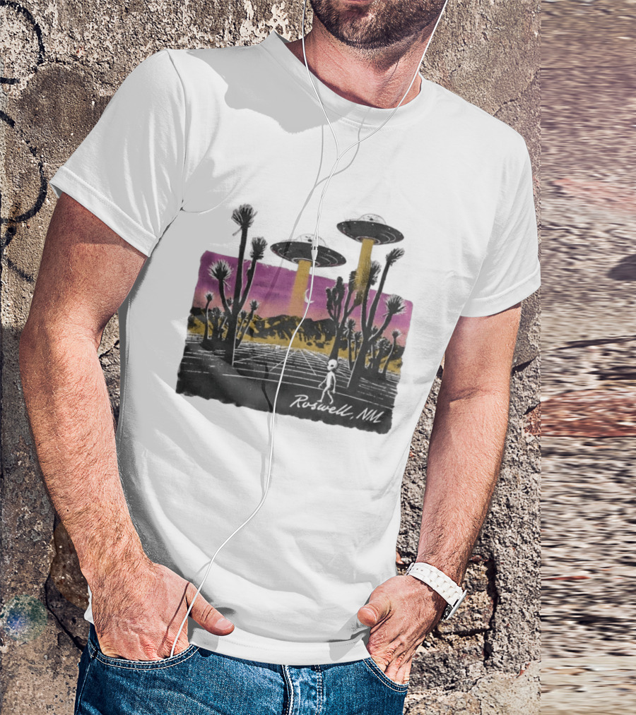 Roswell NM Alien UFO Desert Landscape Extraterrestrial Joshua Trees Moon T-Shirt
