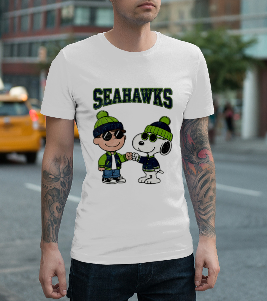 Seattle Seahawks Charlie Brown Snoopy Fist Bump Fan Gear T-Shirt
