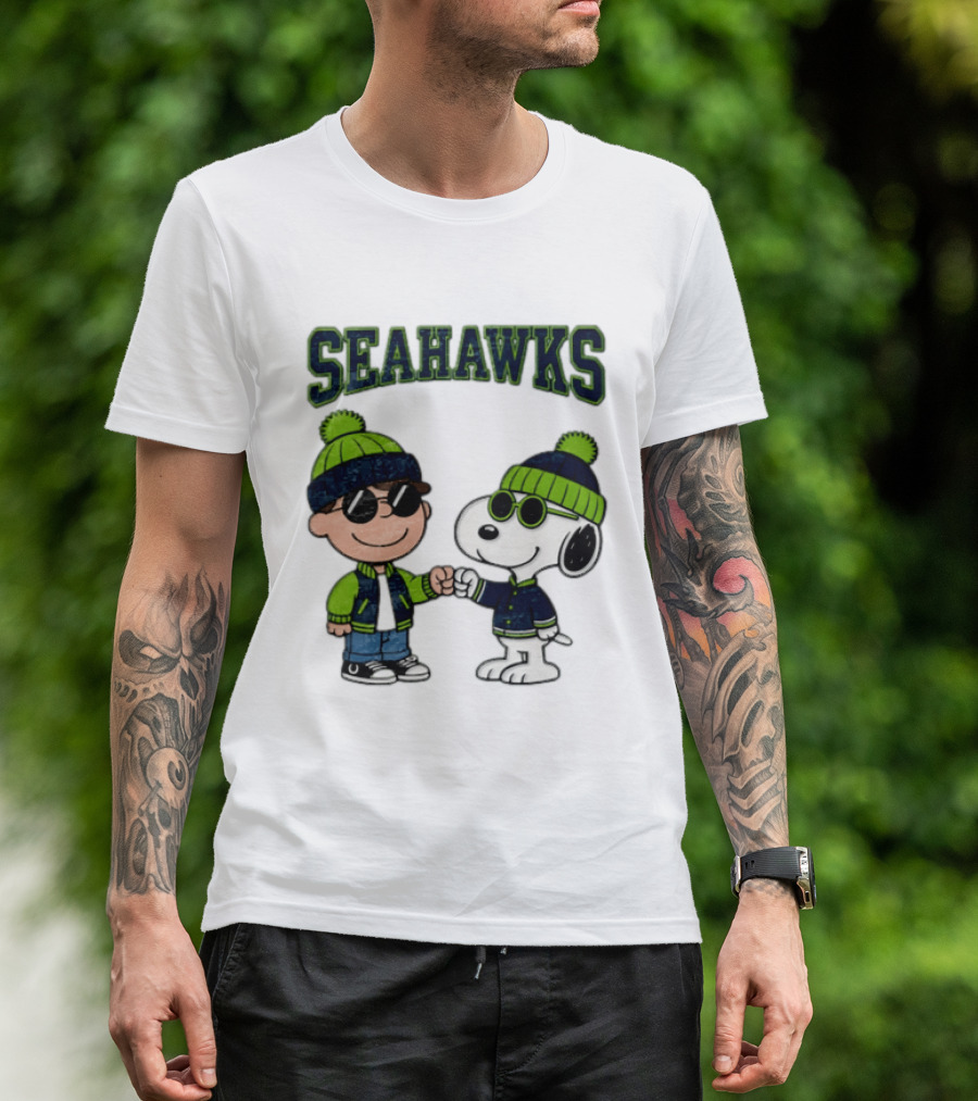 Seattle Seahawks Charlie Brown Snoopy Fist Bump Fan Gear T-Shirt