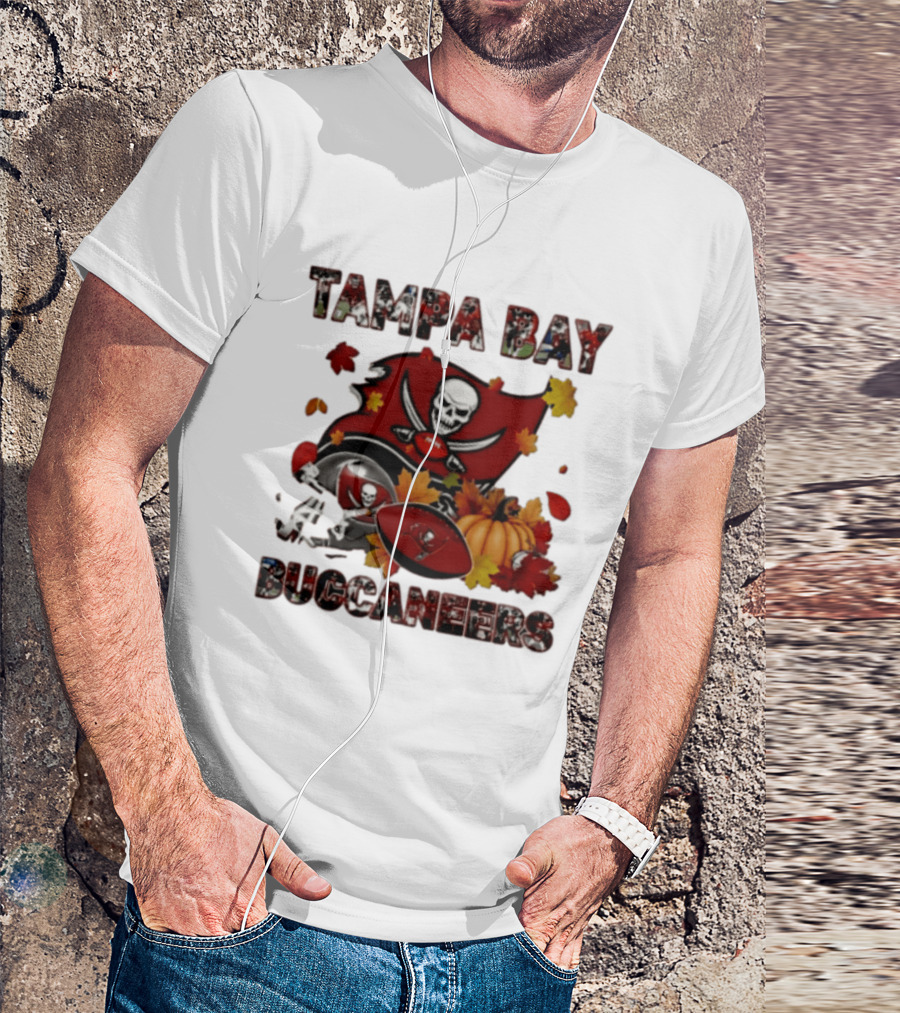 Tampa Bay Buccaneers Autumn 2026 Skull And Crossed Swords Football Pumpkin Decor T-Shirt