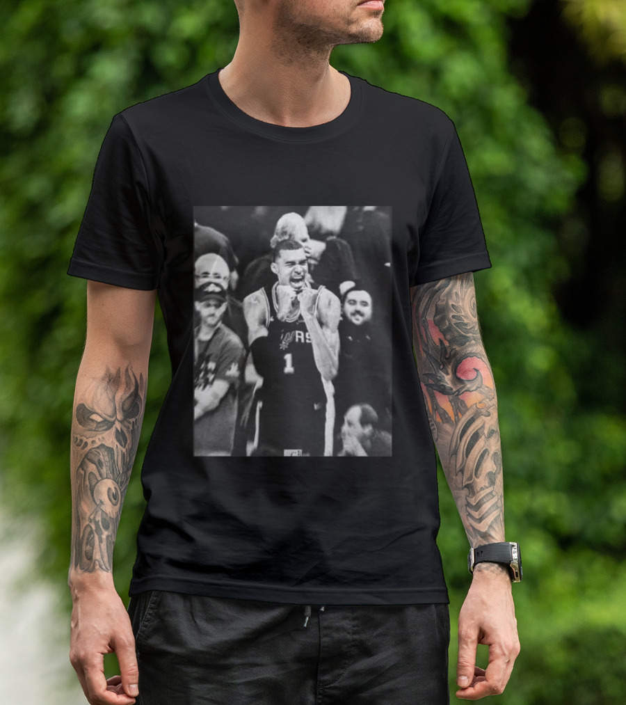 Victor Wembanyama Spurs 1 NBA Celebration Moment T-Shirt