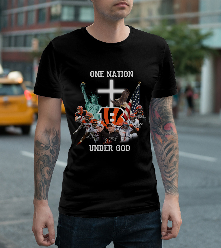 Cincinnati Bengals One Nation Under God Statue Of Liberty American Flag Eagle Football Players T-Shirt