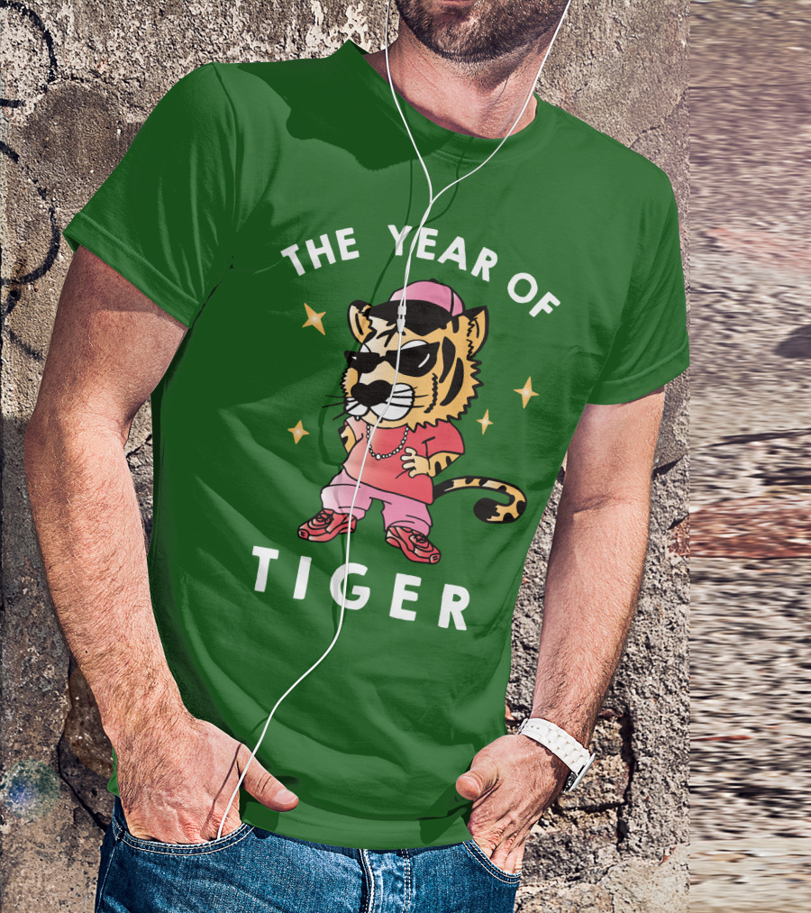 THE YEAR OF TIGER Hip Hop Style Cartoon Tiger Wearing Sunglasses And Chain T-Shirt