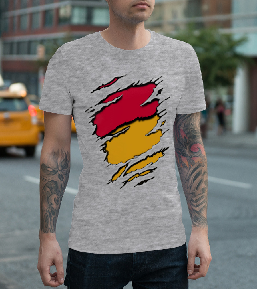 Pac Bra Claw Marks Design Red Yellow Scratch Marks T-Shirt