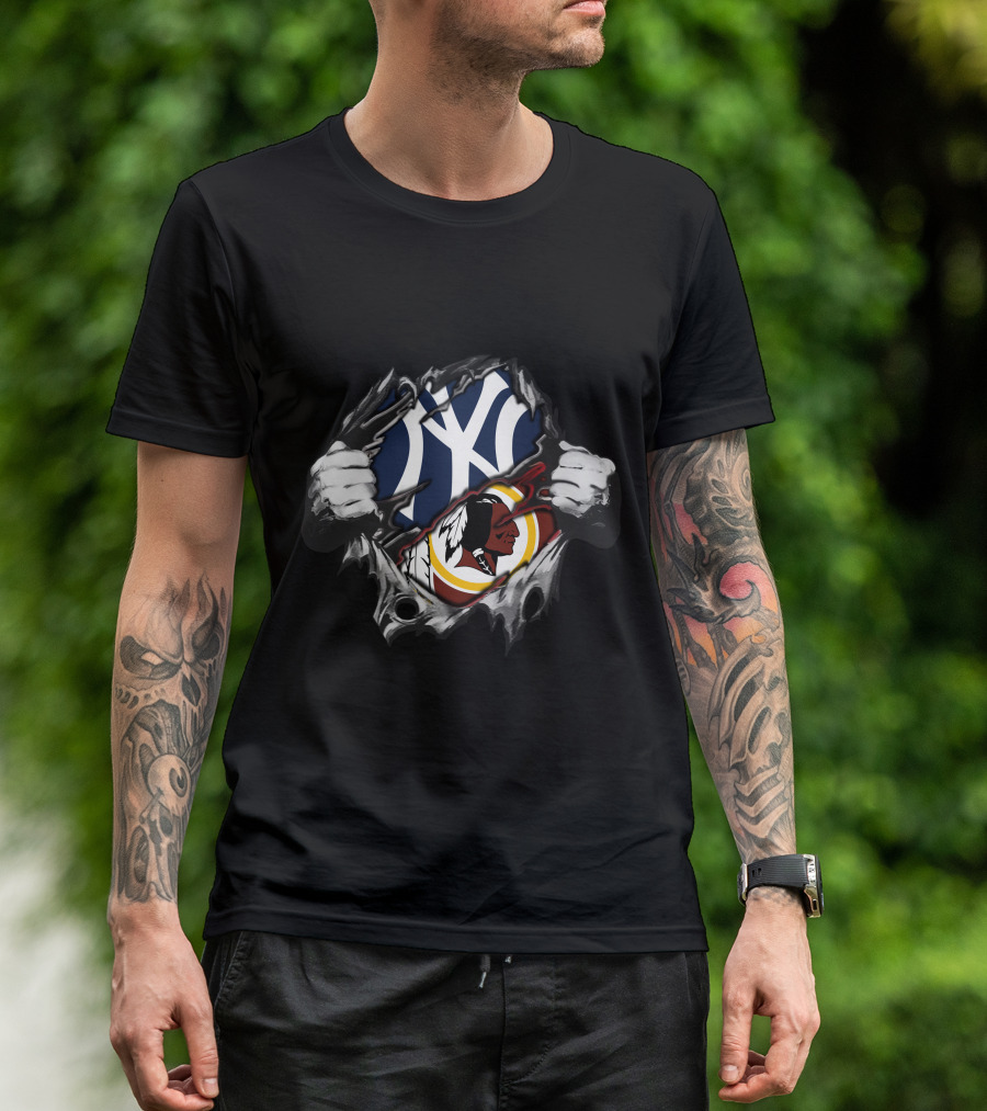 New York Yankees Washington Redskins Team Logos Mashup T-Shirt