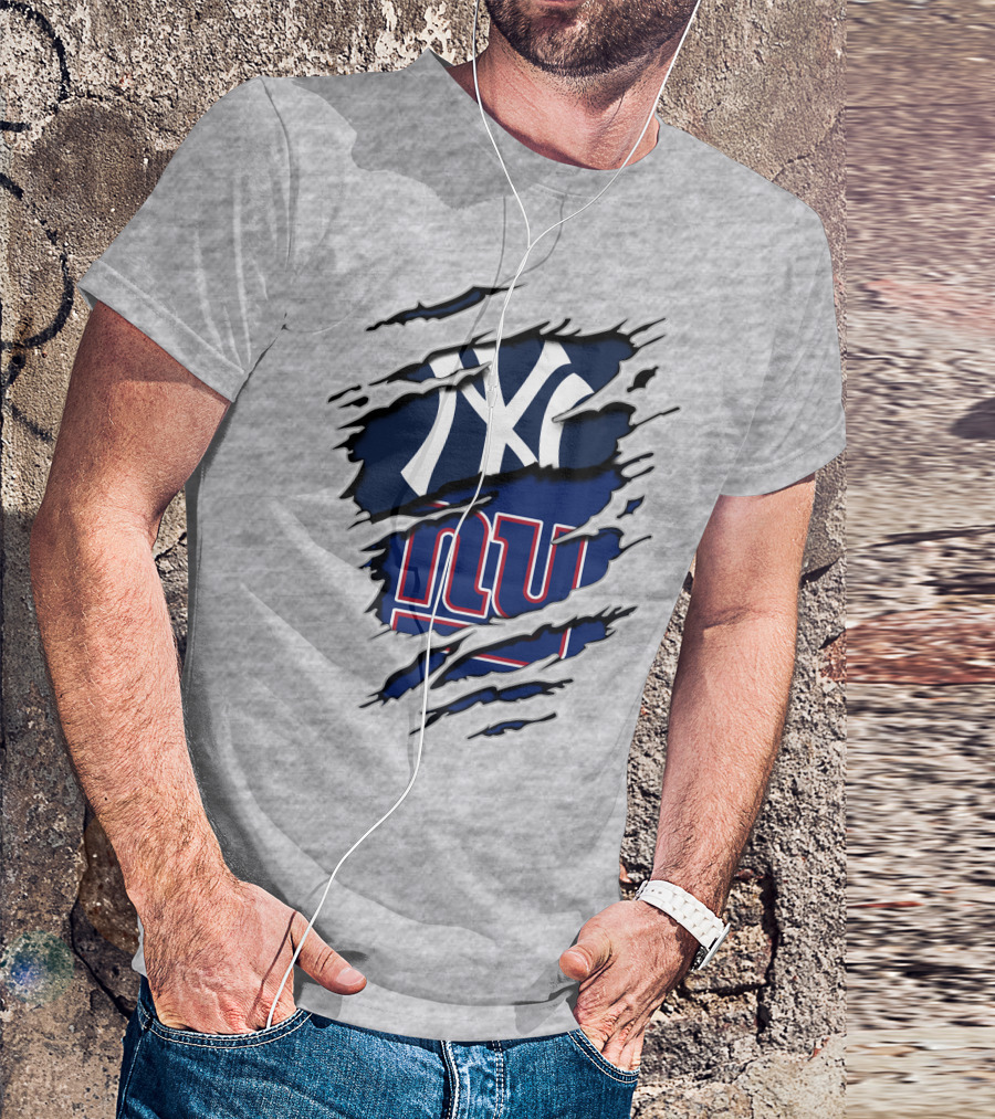 Yankees NY Giants Torn Logo Crossover T-Shirt