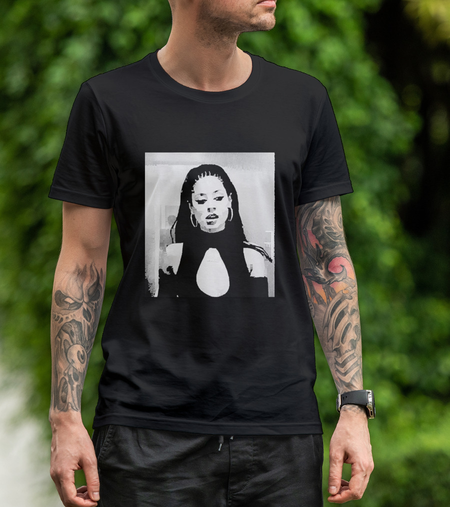 Maddy Euphoria Black And White Portrait Merch T-Shirt