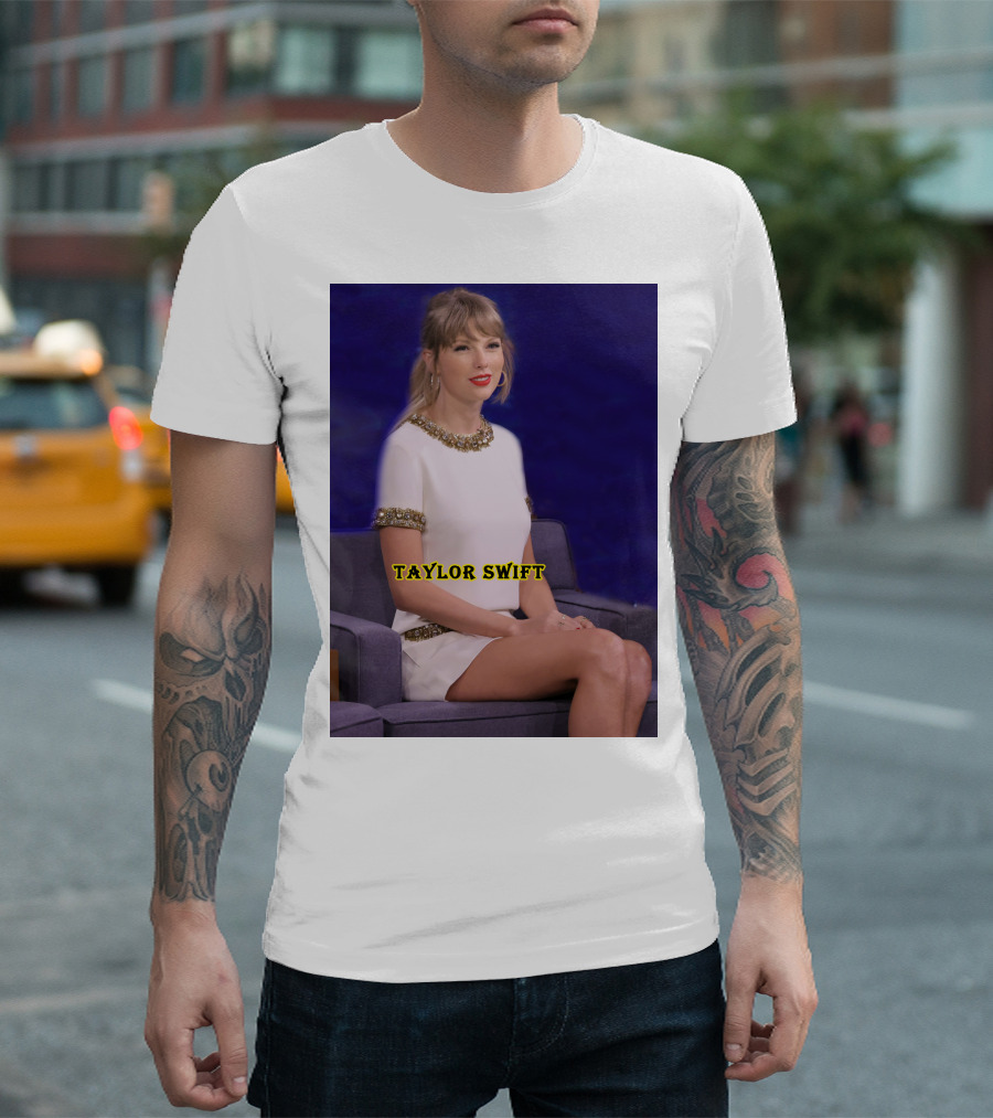 TAYLOR SWIFT Fans Theory About Actress in 10-Minute 'All Too Well' T-Shirt