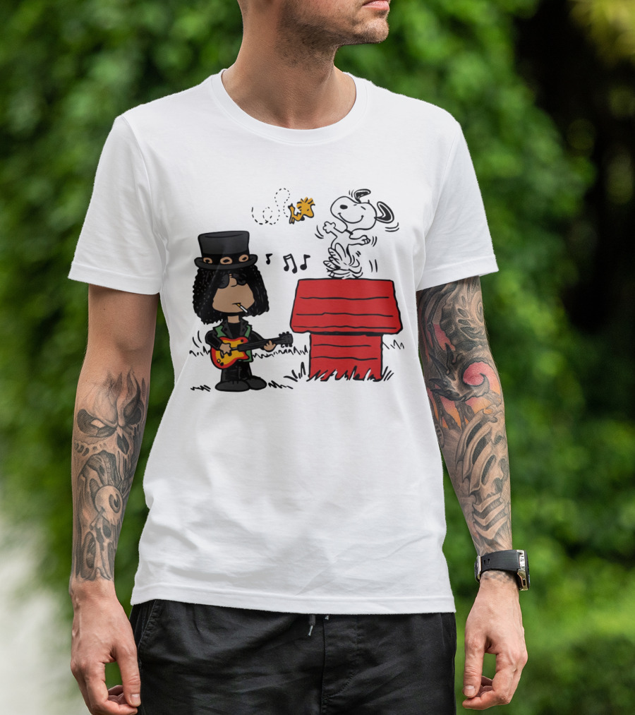 Slash Style Guitarist With Snoopy And Woodstock Playing Music T-Shirt