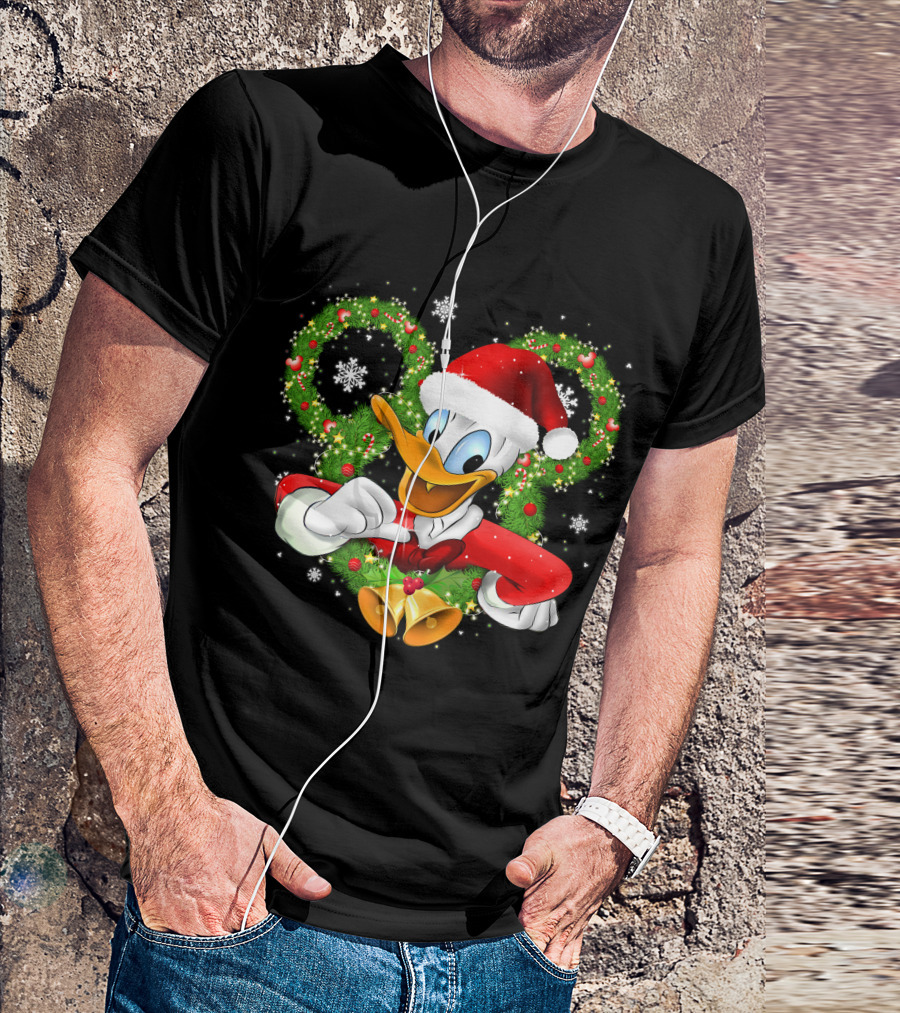 Santa Donald Duck Christmas Wreath Snowflakes T-Shirt