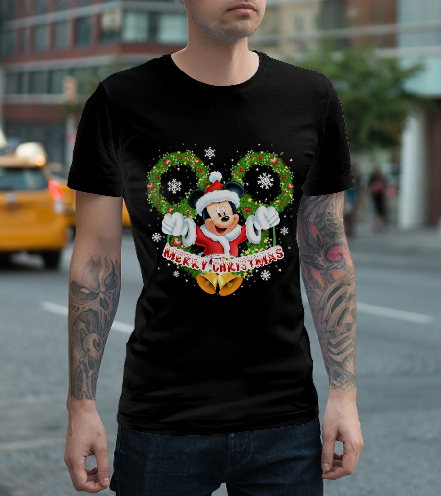 Mickey Mouse Merry Christmas Wreaths And Snowflakes T-Shirt