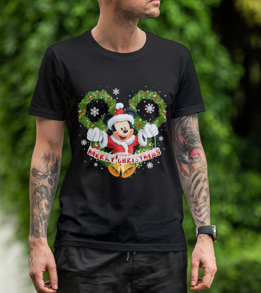 Mickey Mouse Merry Christmas Wreaths And Snowflakes T-Shirt