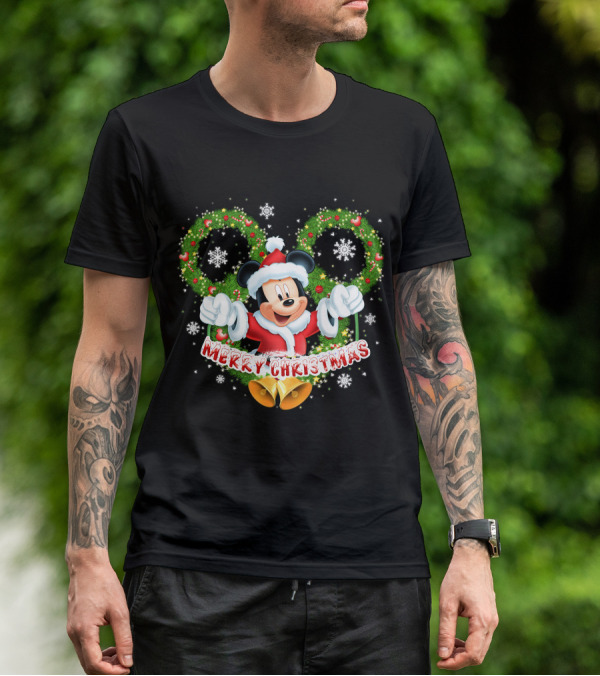 Mickey Mouse Merry Christmas Wreaths And Snowflakes T-Shirt