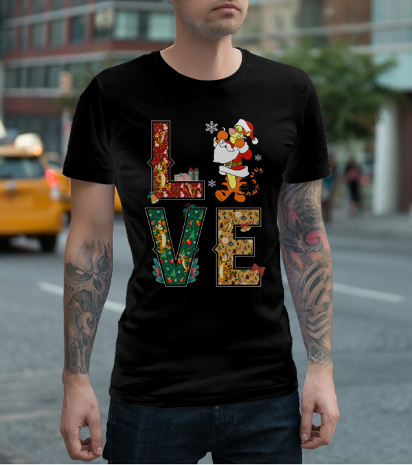 Love Tigger Christmas Santa Hat And Gifts T-Shirt