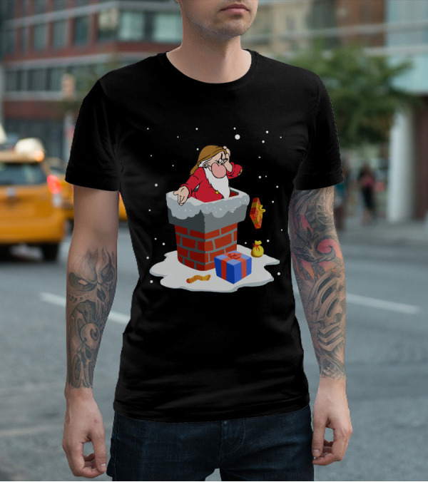 Grumpy Dwarf Stuck In Chimney With Christmas Gifts Snow Scene T-Shirt