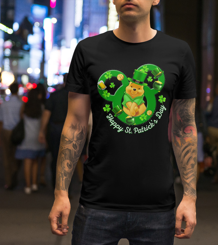 Happy St. Patrick's Day Pooh Bear With Leprechaun Hat And Shamrocks T-Shirt