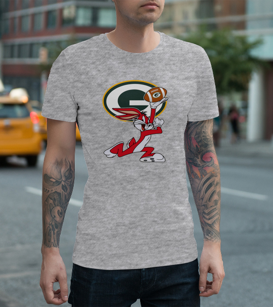 Green Bay Packers Bugs Bunny Holding Football T-Shirt