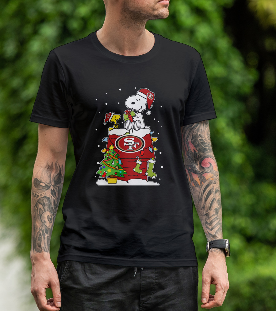 San Francisco 49ers Snoopy And Woodstock Christmas Celebration T-Shirt