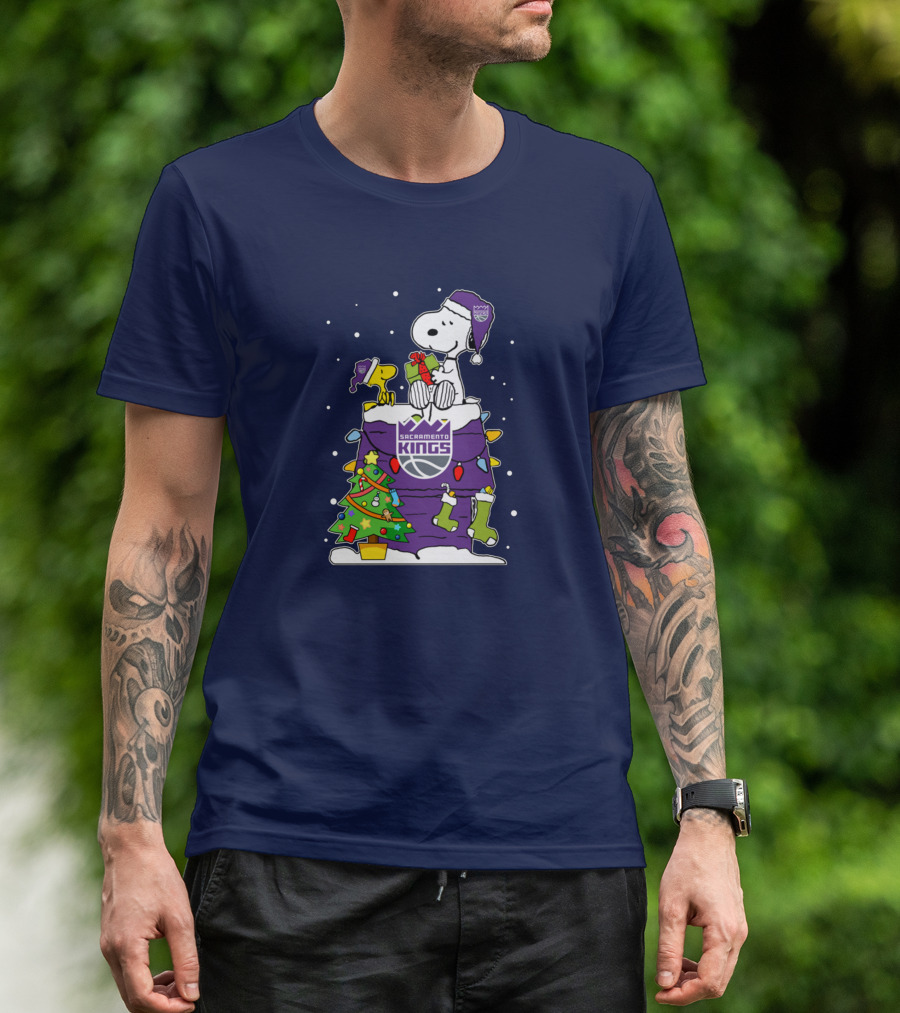 Snoopy Woodstock Sacramento Kings Christmas Tree Holiday Celebration T-Shirt