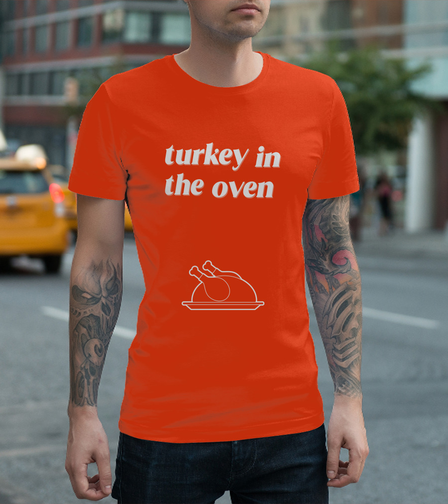 Turkey In The Oven Thanksgiving Holiday Plate T-Shirt