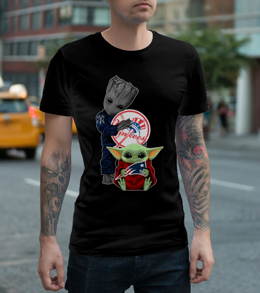 Yankees Baby Groot And Grogu Holding Patriots T-Shirt