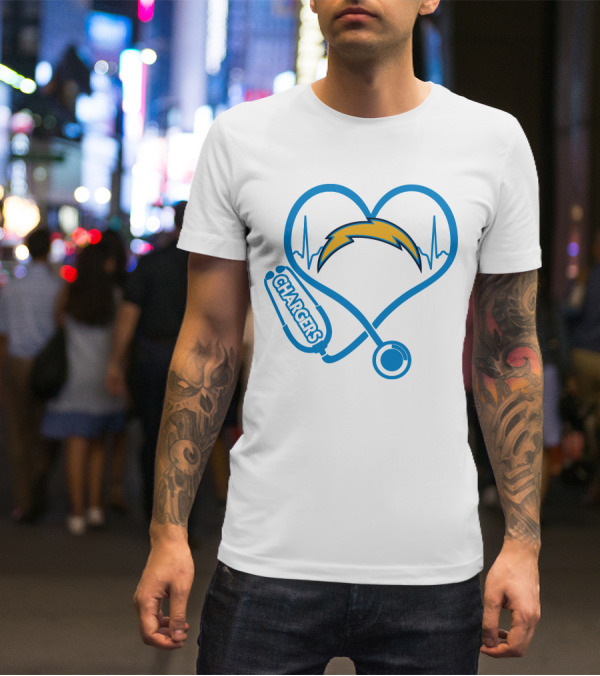Nurse Love Chargers Heartbeat Stethoscope Football Fan T-Shirt