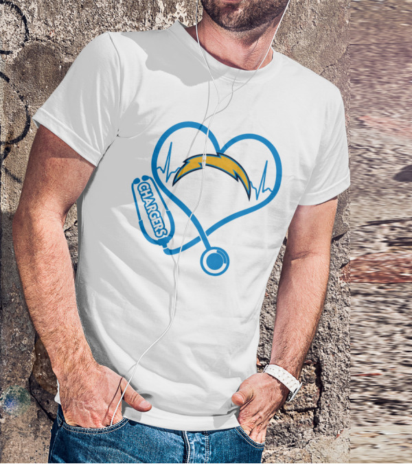 Nurse Love Chargers Heartbeat Stethoscope Football Fan T-Shirt