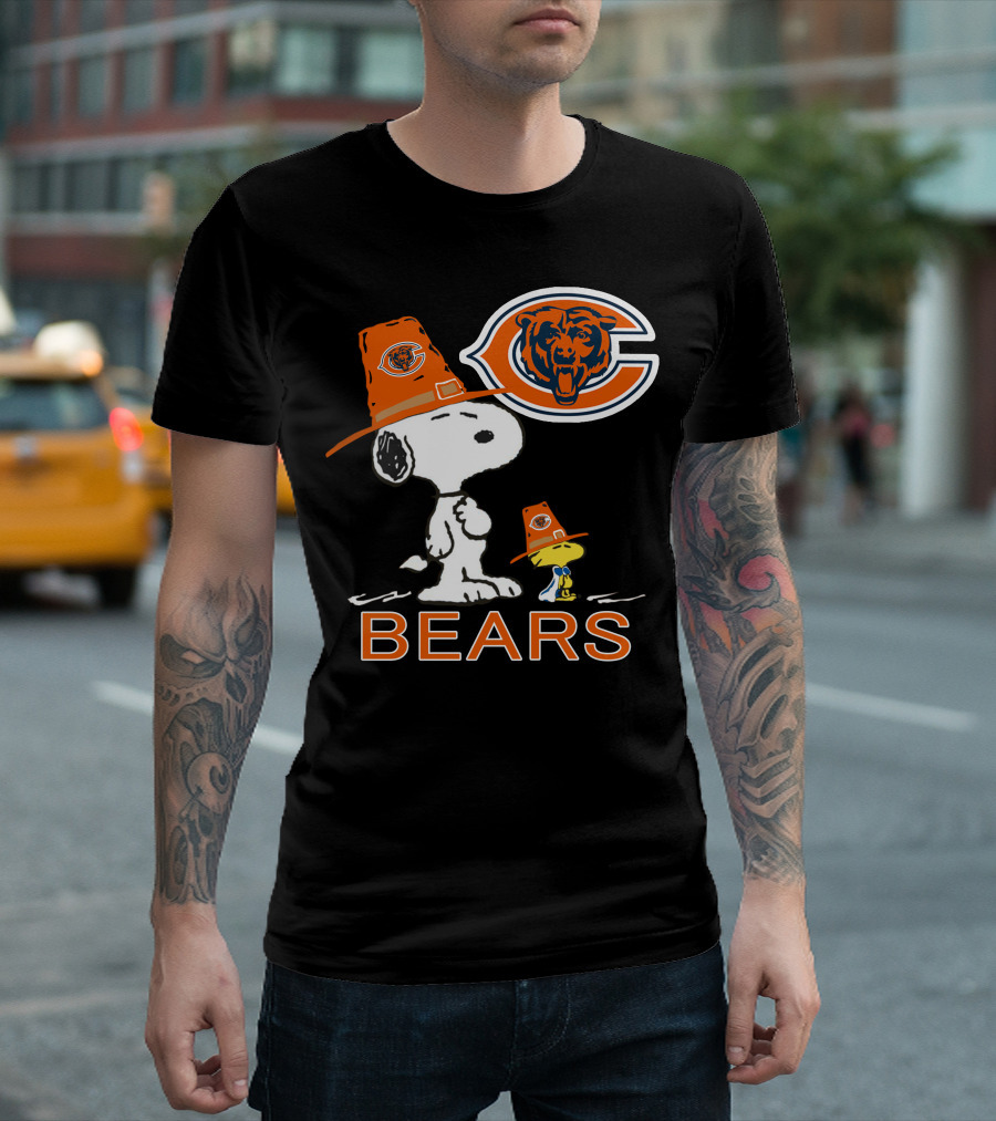 Chicago Bears Snoopy Thanksgiving Pilgrim Hat Peanuts T-Shirt