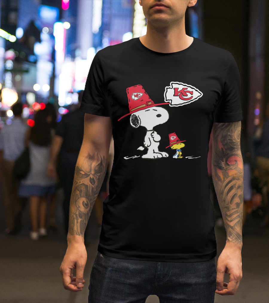 Snoopy And Woodstock Kansas City Chiefs Kc Logo Hat T-Shirt