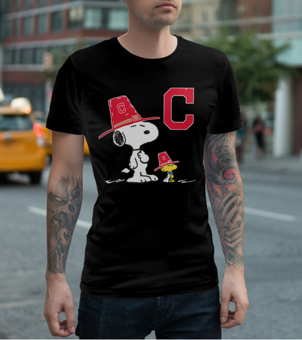 Cleveland Indians Snoopy C Logo Peanuts Hat T-Shirt