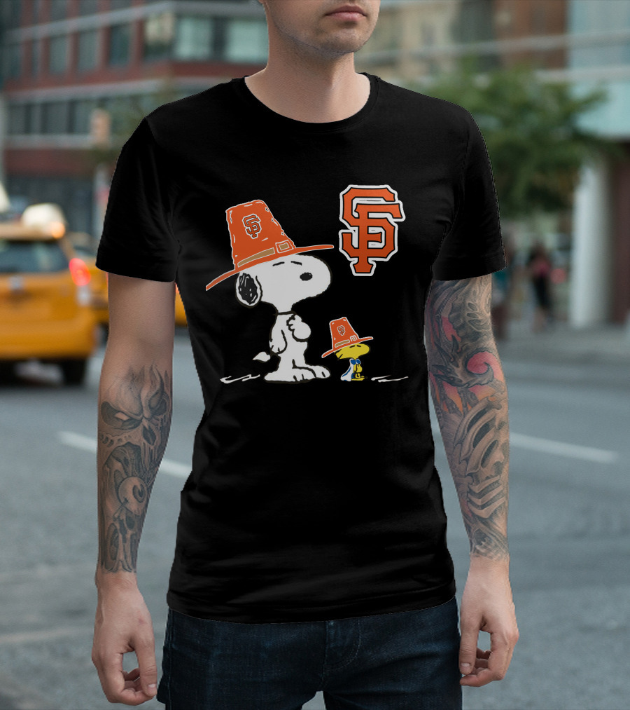 San Francisco Giants Snoopy Woodstock Thanksgiving Hat T-Shirt