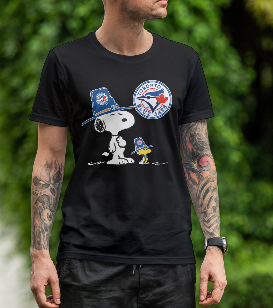Toronto Blue Jays Snoopy Woodstock Baseball Duo With Team T-Shirt